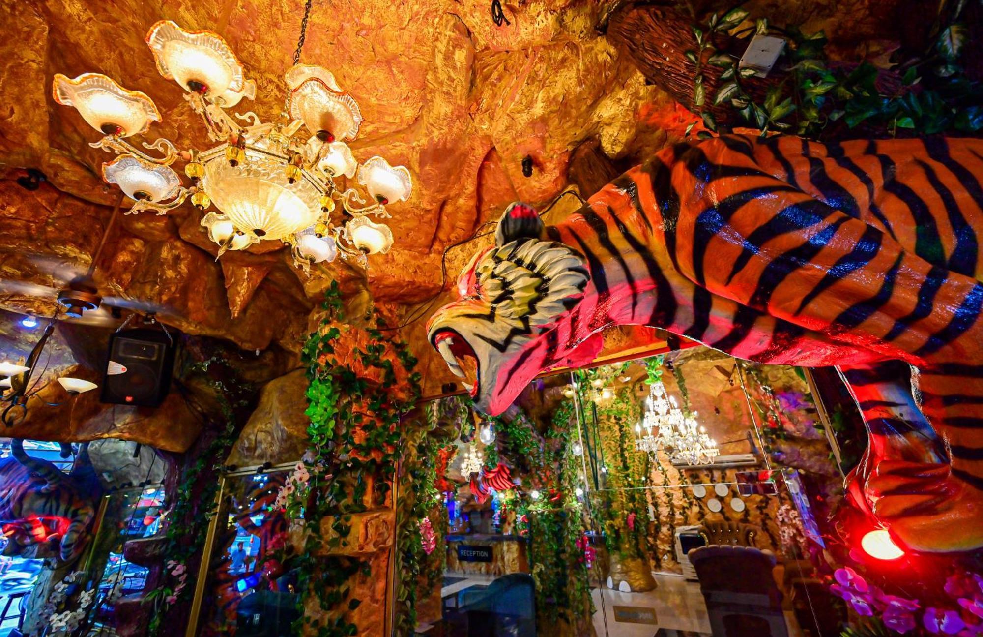 Tiger Complex Hotel パトン エクステリア 写真