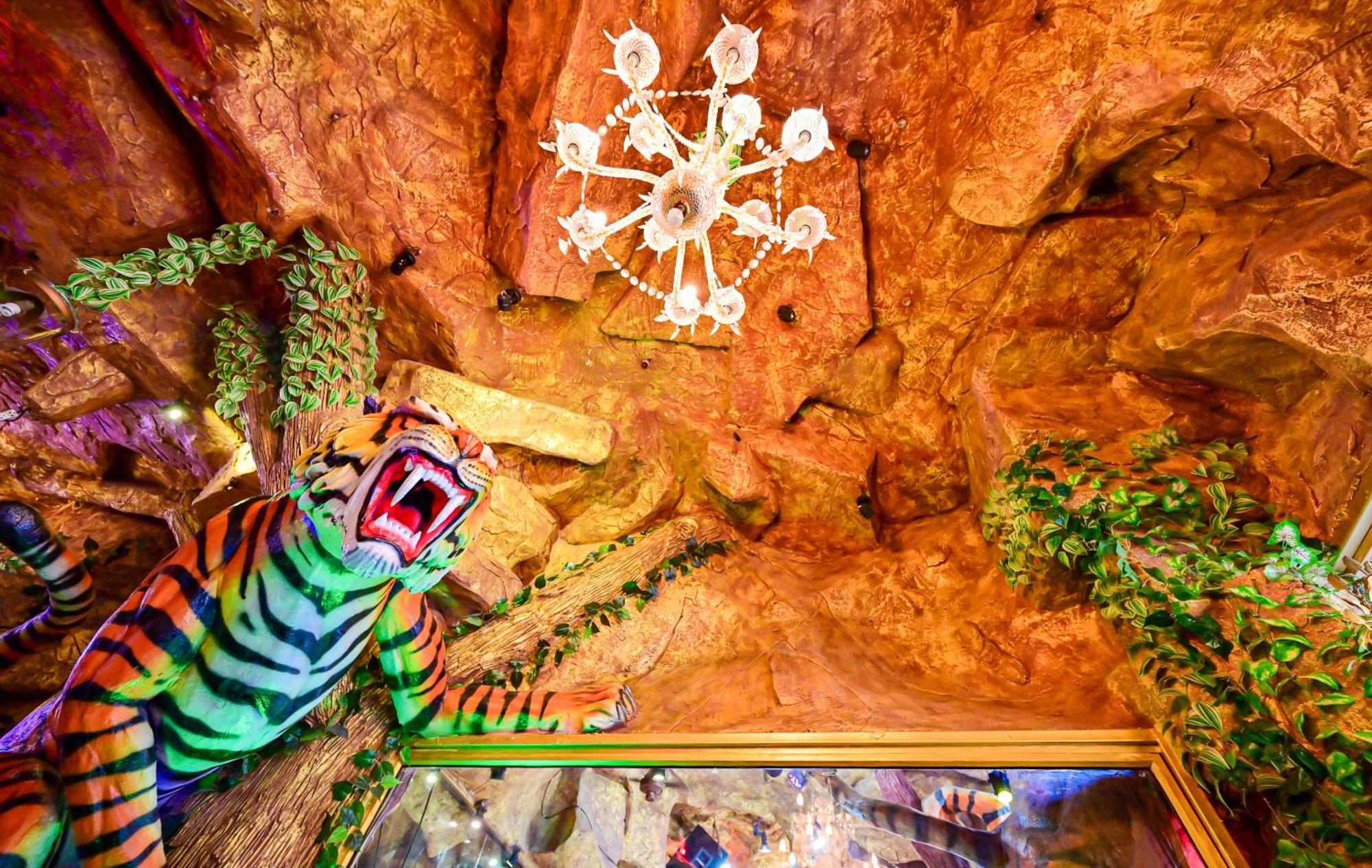 Tiger Complex Hotel パトン エクステリア 写真