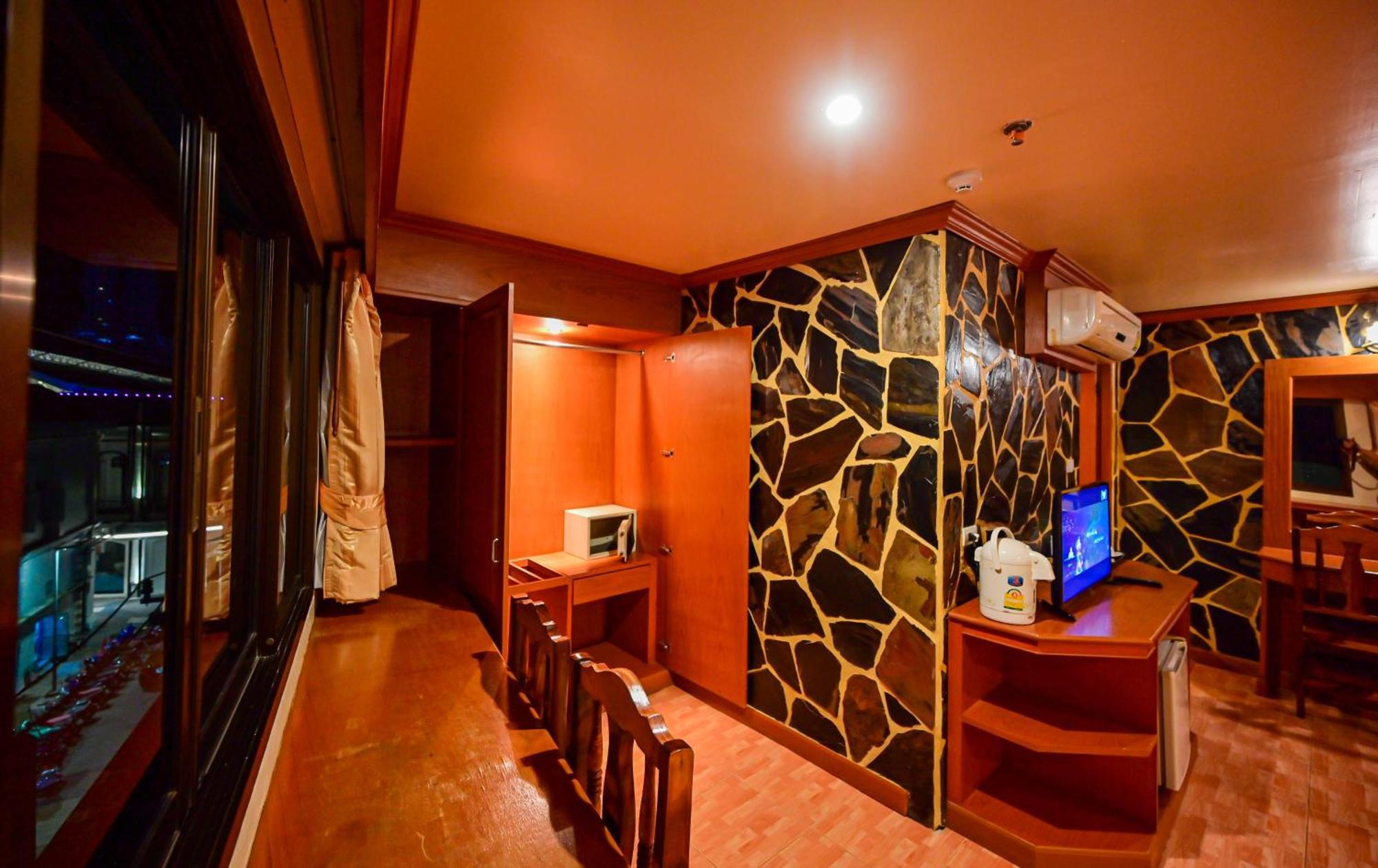 Tiger Complex Hotel パトン エクステリア 写真